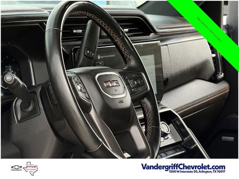 Used 2025 GMC Sierra 2500 AT4 AWD/4WD image 8