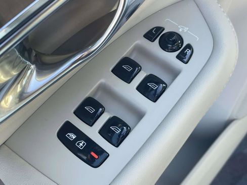 Certified 2023 Volvo XC90 T8 Ultimate w/ Lounge Package image 24