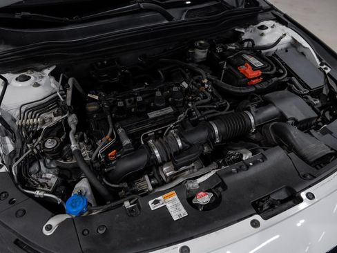 Used 2018 Honda Accord Touring image 69