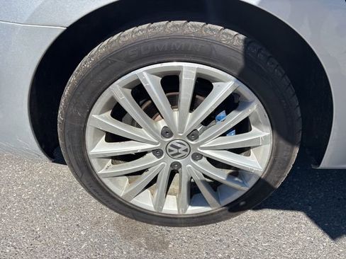 Used 2014 Volkswagen Jetta TDI FWD image 25