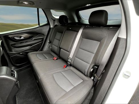 Used 2024 GMC Terrain SLE w/ Driver Convenience Package AWD/4WD image 14