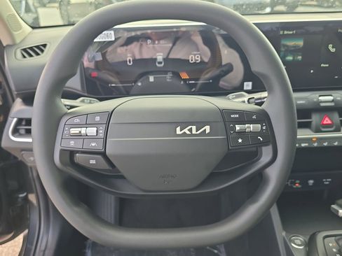 New 2026 Kia K4 LXS image 28