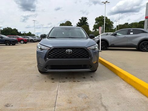 Used 2023 Toyota Corolla Cross L FWD image 2