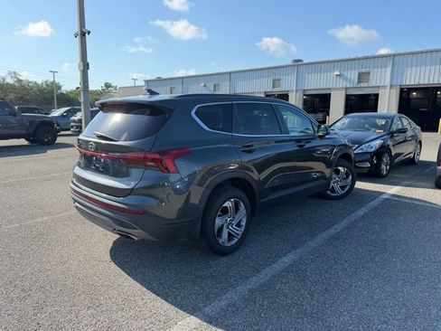 Used 2023 Hyundai Santa Fe SE FWD image 3