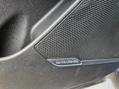 Used 2023 Kia Sportage SX image 9