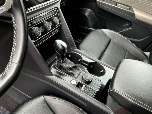 Used 2023 Volkswagen Atlas SEL image 16