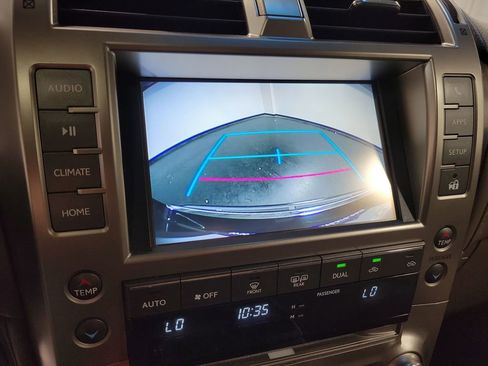 Used 2019 Lexus GX 460 image 18