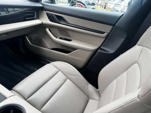 Certified 2022 Porsche Taycan 4S AWD/4WD image 26