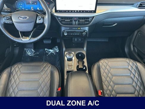 Used 2024 Ford Escape Platinum w/ Premium Technology Package AWD/4WD image 17