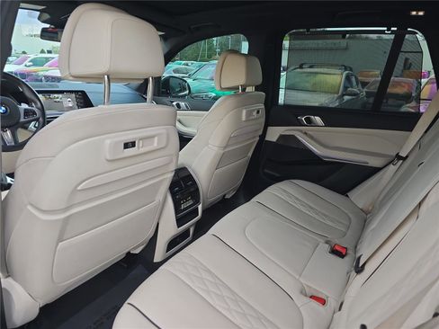 Used 2021 BMW X5 sDrive40i w/ M Sport Package image 13