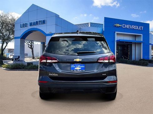 Used 2022 Chevrolet Equinox LS w/ LS Convenience Package image 6