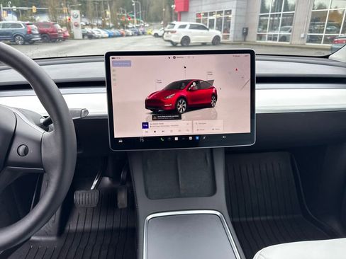 Used 2024 Tesla Model Y Long Range image 22