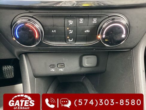 Used 2025 Buick Encore GX Preferred AWD/4WD image 18