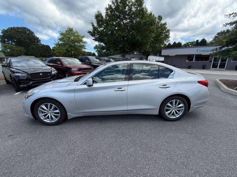 Used 2015 INFINITI Q50 AWD w/ Moonroof Package image 7