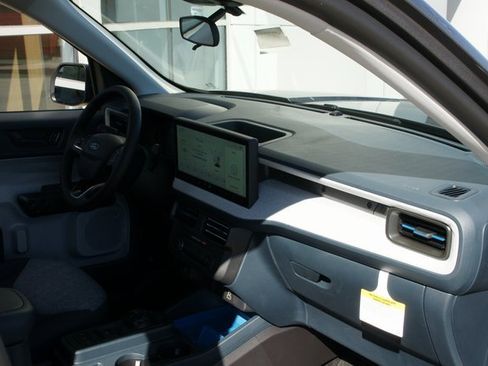 New 2025 Ford Maverick XLT w/ XLT Luxury Package image 37