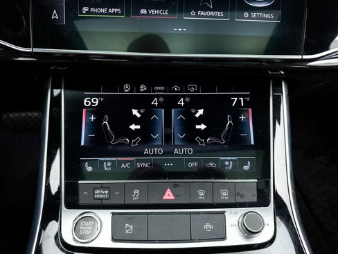 Used 2021 Audi Q7 3.0T Premium Plus w/ Executive Package AWD/4WD image 27