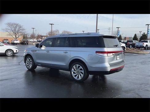 Used 2023 Lincoln Navigator L Reserve image 6