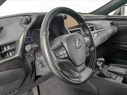 Used 2019 Lexus ES 300h w/ Premium Package FWD image 26