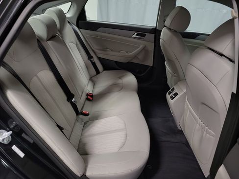 Used 2019 Hyundai Sonata Plug-In Hybrid image 24