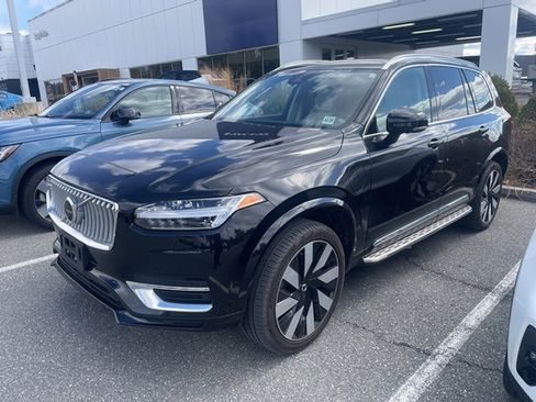 Used 2024 Volvo XC90 T8 Plus image 3