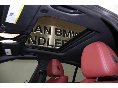 Certified 2024 BMW 330i Sedan w/ M Sport Package RWD image 14