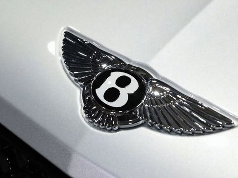 Used 2022 Bentley Bentayga AWD/4WD image 16