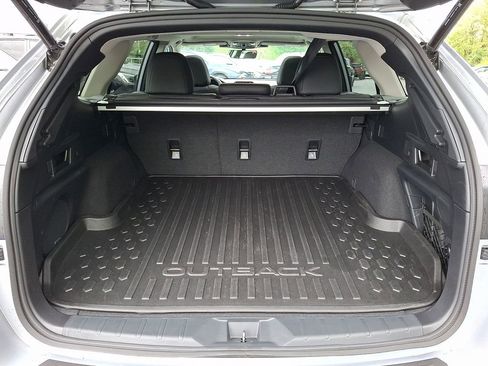 Certified 2025 Subaru Outback Limited AWD/4WD image 30