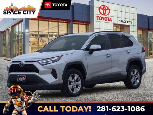 Certified 2024 Toyota RAV4 XLE FWD image 1