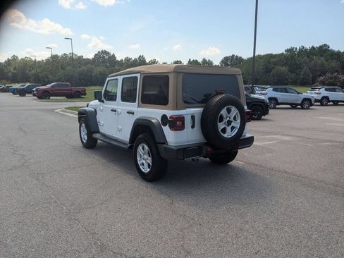 Used 2021 Jeep Wrangler Unlimited Sport AWD/4WD image 3