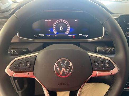 New 2026 Volkswagen Taos SE AWD/4WD image 19