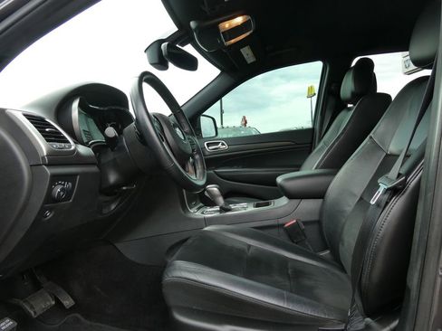 Used 2018 Jeep Grand Cherokee Altitude AWD/4WD image 22