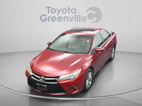 Used 2017 Toyota Camry SE w/ Moonroof Package FWD image 24