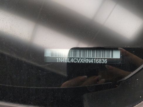 Used 2024 Nissan Altima 2.5 SR FWD image 33