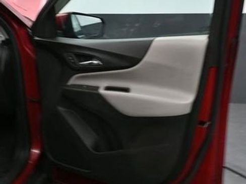 Used 2021 Chevrolet Equinox LT AWD/4WD image 9