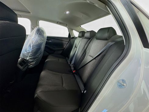 New 2025 Honda Accord SE image 12