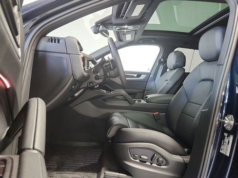 New 2026 Porsche Cayenne image 5