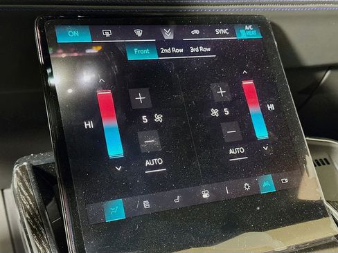 New 2025 Cadillac Escalade IQ Luxury 1 w/ Smart Trailering package image 10