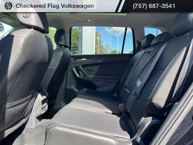 Used 2021 Volkswagen Tiguan SE w/ Panoramic Sunroof Package AWD/4WD image 27