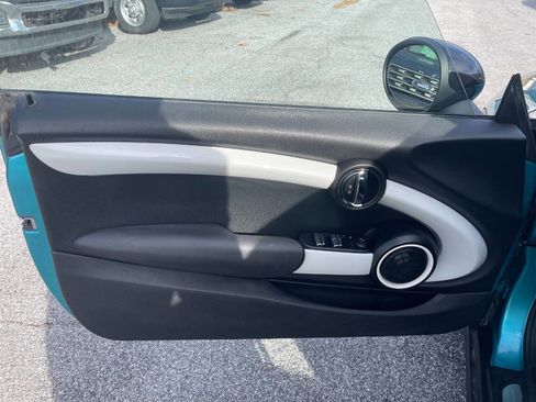 Used 2016 MINI Cooper Convertible image 27