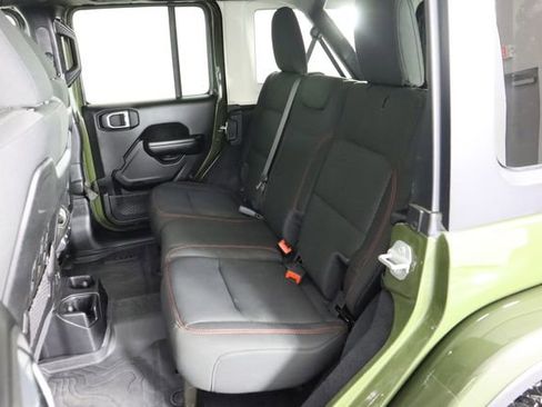 Used 2021 Jeep Wrangler Unlimited Rubicon w/ Cold Weather Group image 38