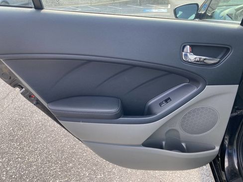 Used 2015 Kia Forte LX FWD image 14