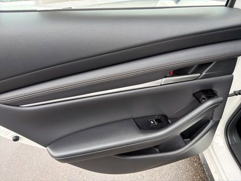 New 2026 MAZDA MAZDA3 2.5 S Sedan w/ Preferred Pkg image 32