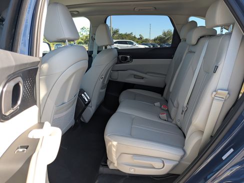 Certified 2025 Kia Sorento S w/ Panoramic Sunroof Package image 16