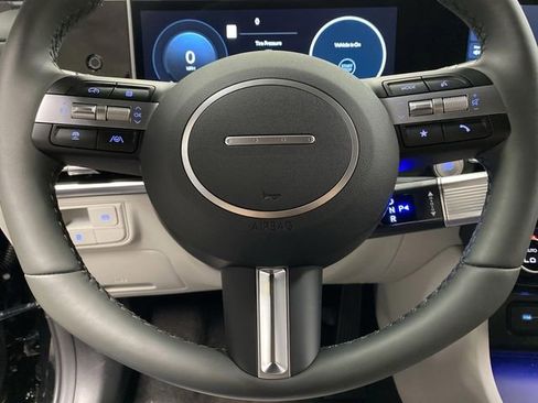 New 2025 Hyundai Tucson Limited image 18