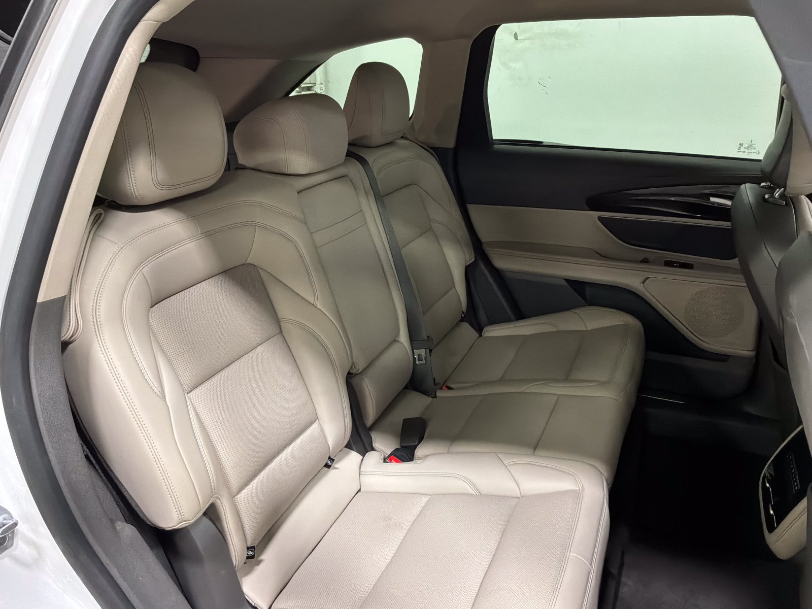 Used 2025 Lincoln Nautilus Premier AWD/4WD image 25