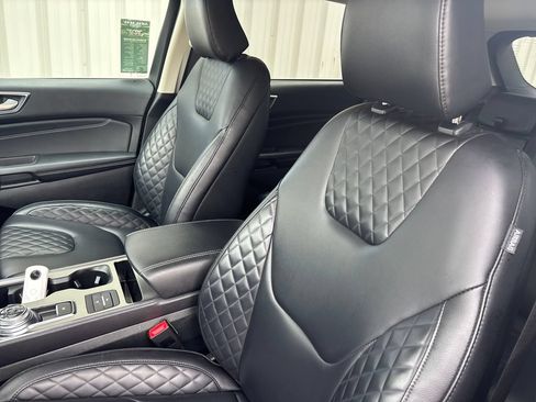 Certified 2024 Ford Edge Titanium AWD/4WD image 25