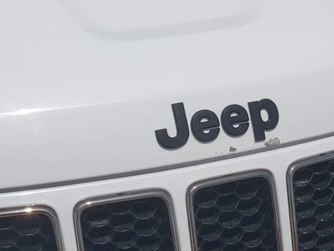 Used 2016 Jeep Grand Cherokee High Altitude AWD/4WD image 12