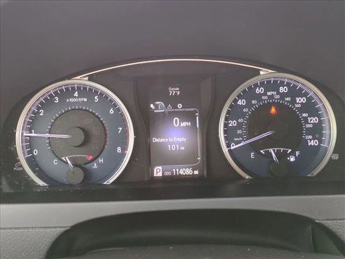 Used 2016 Toyota Camry LE image 11