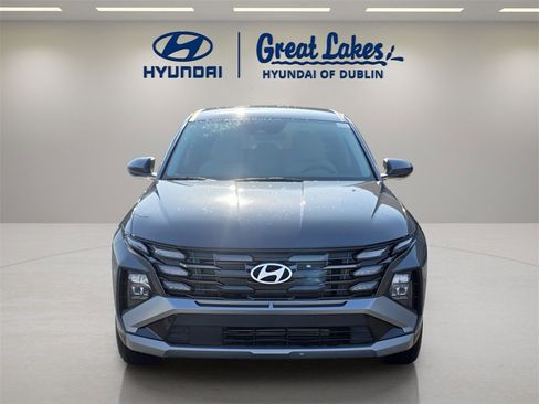 Certified 2025 Hyundai Tucson SE image 8