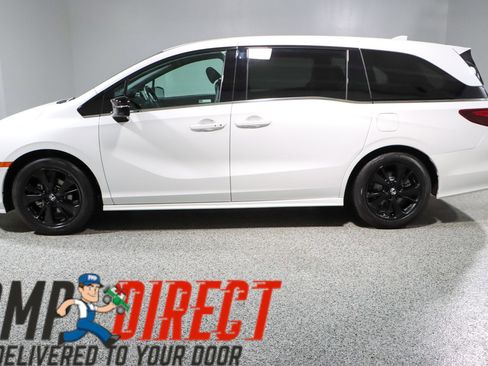 Used 2023 Honda Odyssey Sport image 10